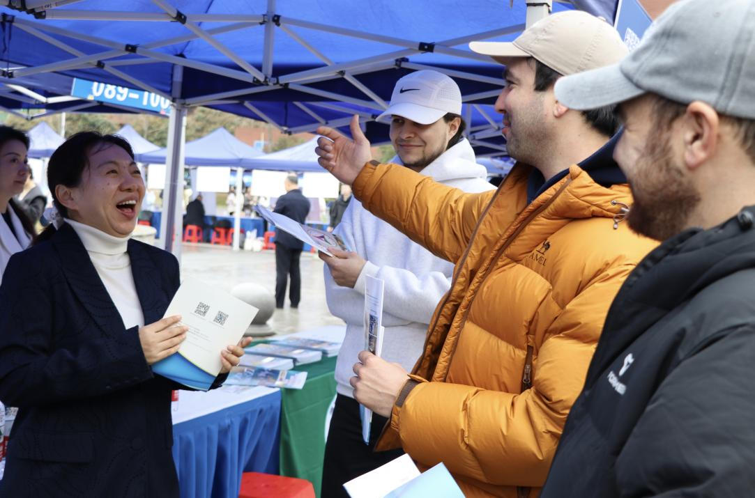 2c94842cf9d7451a9dd9cddc1d7b8763.png bevictor伟德